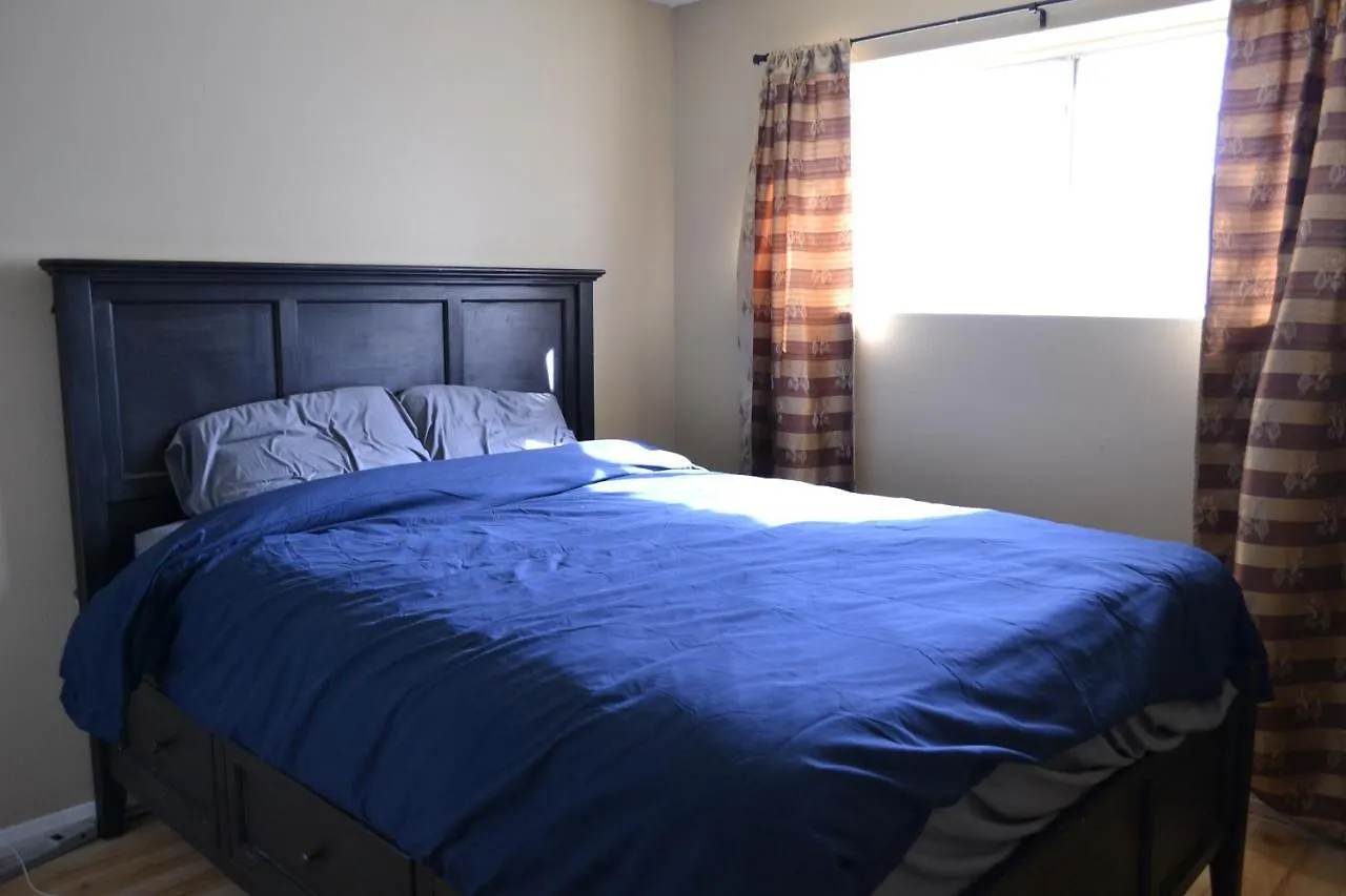 Private Bedroom In Basement Suite - Pineland YYC 0*,  Canada